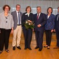 Die Preisträger des Bayerischen Museumspreises 2019 aus dem Museum Oberschönenfeld freuen sich über die von der Versicherungskammer Kulturstiftung verliehene Auszeichnung.