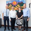Diskutierten über aktuelle Themen im Bereich der Pflege (von links): Thomas Düll, Peter Bauer, Gertrud Kreutmayr und Bezirkstagspräsident Martin Sailer