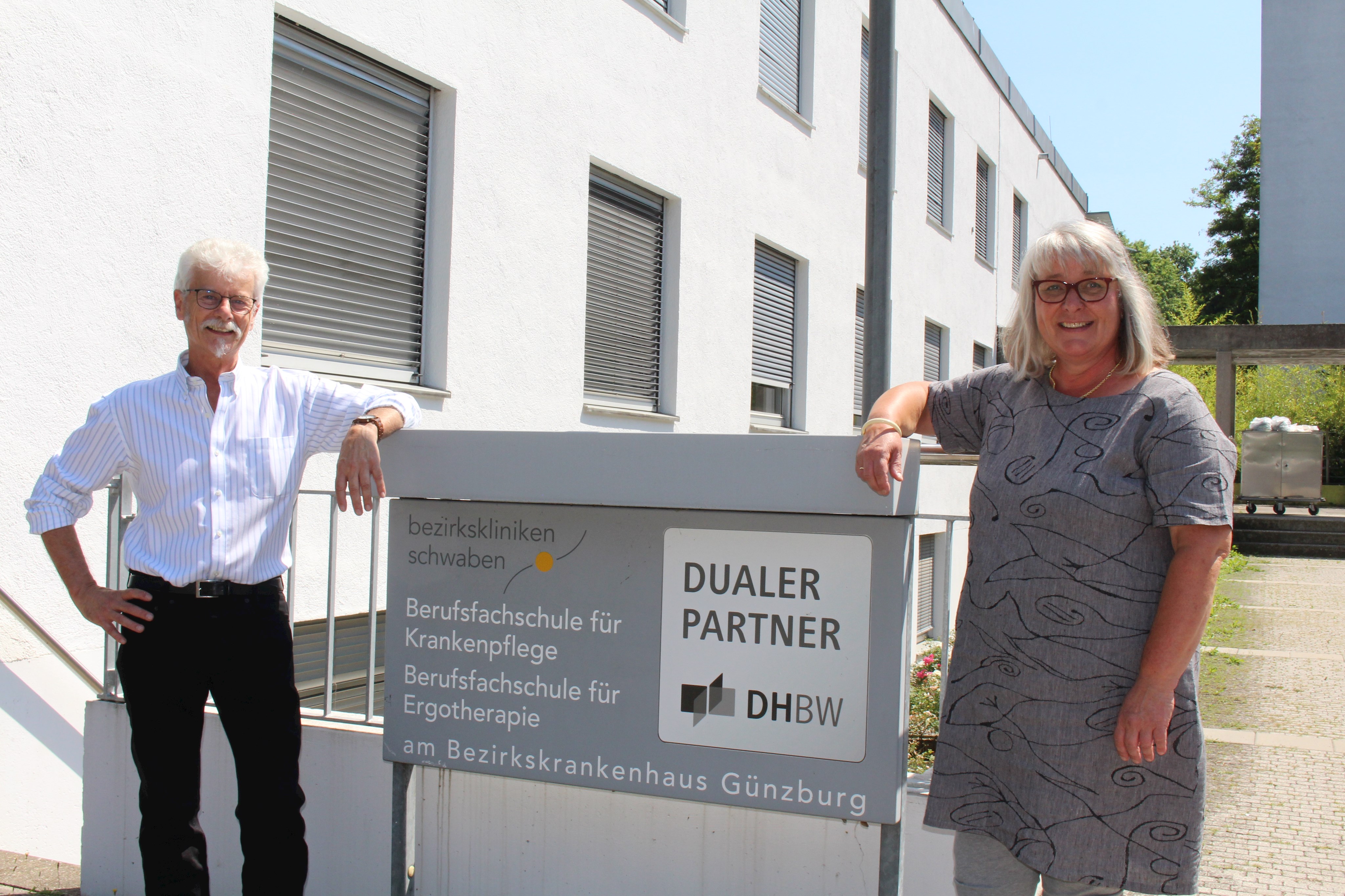 Berufsfachschule für Ergotherapie setzt auf Kontinuität - Langjährige Stellvertreterin Christiane Reiser folgt auf Schulleiter Rainer Vollmer