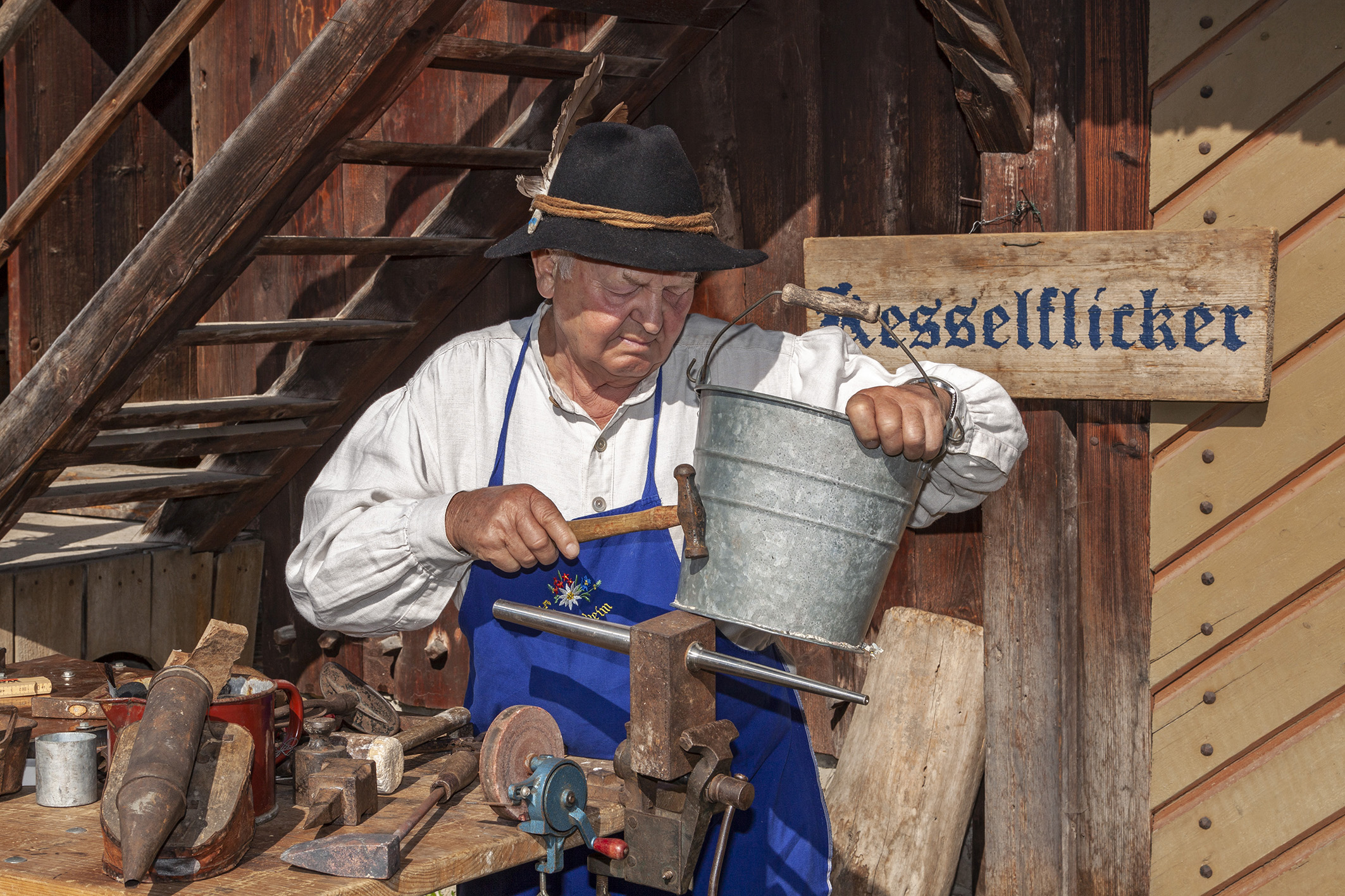 Handwerkertage finden zum 40. Mal im  Bauernhofmuseum statt – Schwabens Handwerk erleben.
