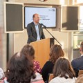 Bezirkstagspräsident Martin Sailer begrüßte die ausgezeichneten "Helden des Alltags" und weiteren Gäste