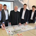Bezirkstagspräsident Martin Sailer (ganz links) und Dr. Hans Reichhart (2. v. r.) tagten zusammen mit den DRW-Vorständen (v. l.) Josef Liebl, Walter Merkt (Vorstandsvorsitz) sowie Michael Winter und (nicht im Bild) Wolfgang Tyrychter.