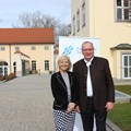 Carolina Trautner, Bayerische Staatsministerin für Familie, Arbeit und Soziales, und Franz Löffler, Präsident des Bayerischen Bezirketags.