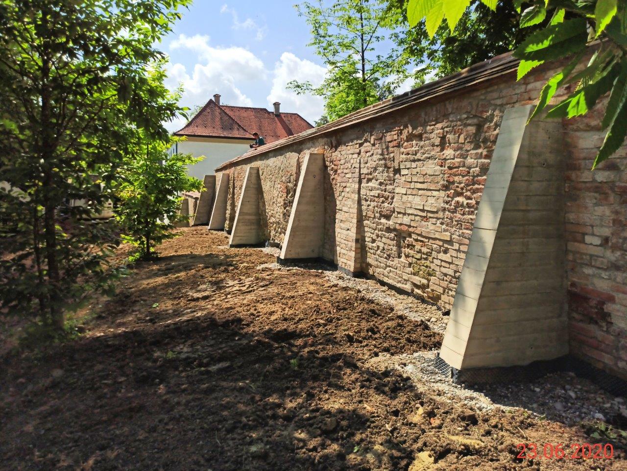 Sanierung der historischen Klostermauer abgeschlossen