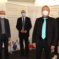 Abschied mit Maske und Abstand