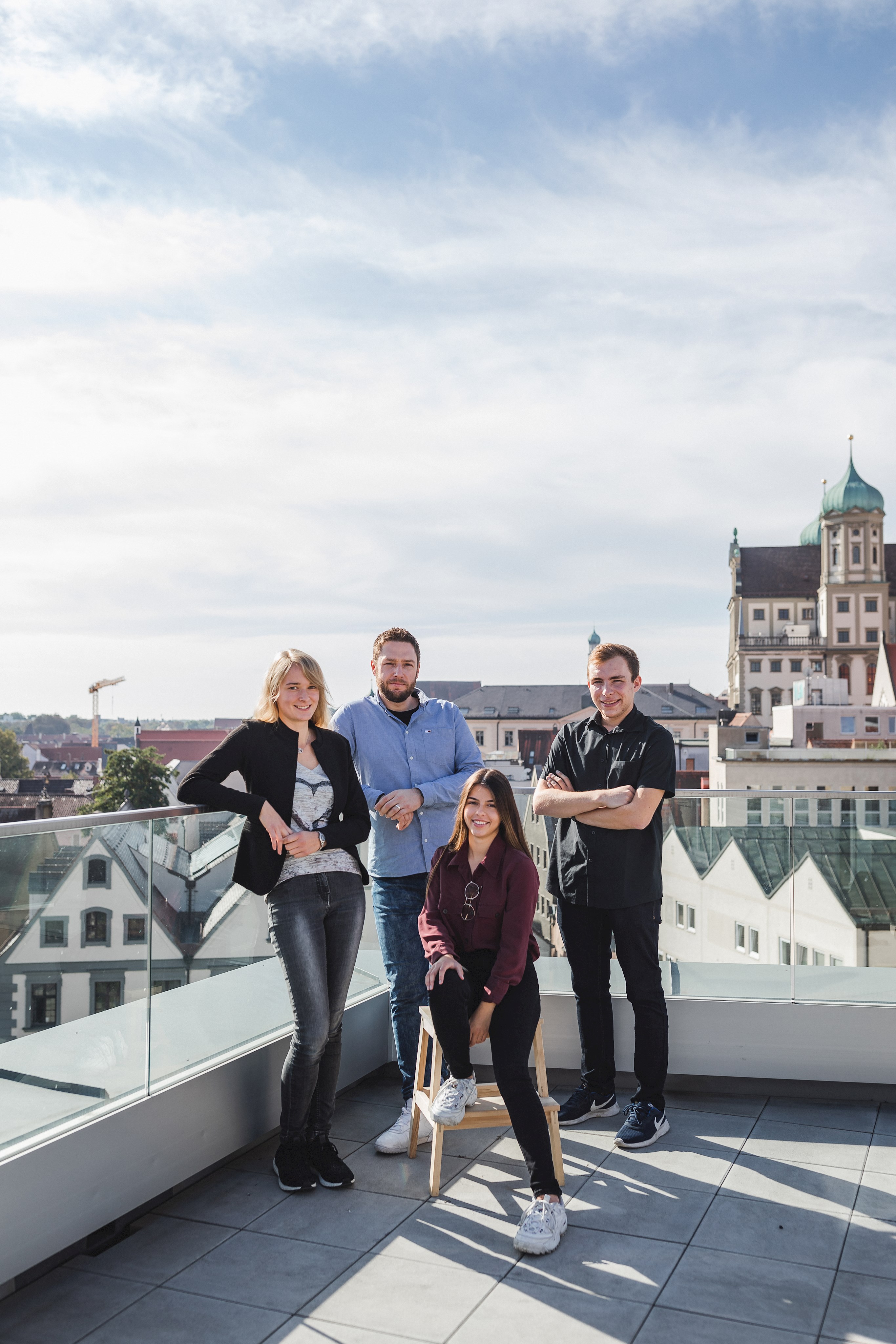Aktuelle Stellenangebote und Infos zur Arbeit beim Bezirk Schwaben