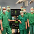 Prof. Christian Rainer Wirtz (Dritter von links), Prof. Dr. Ralph König (links) und das Neuromonitoring-Team der Neurochirurgischen Klinik am BKH Günzburg