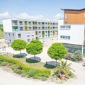 Das neue Gebäude fügt sich in das Gelände der Dr.-Georg-Simnacher-Stiftung ein. Das neue Gebäude fügt sich in das Gelände der Dr.-Georg-Simnacher-Stiftung ein.