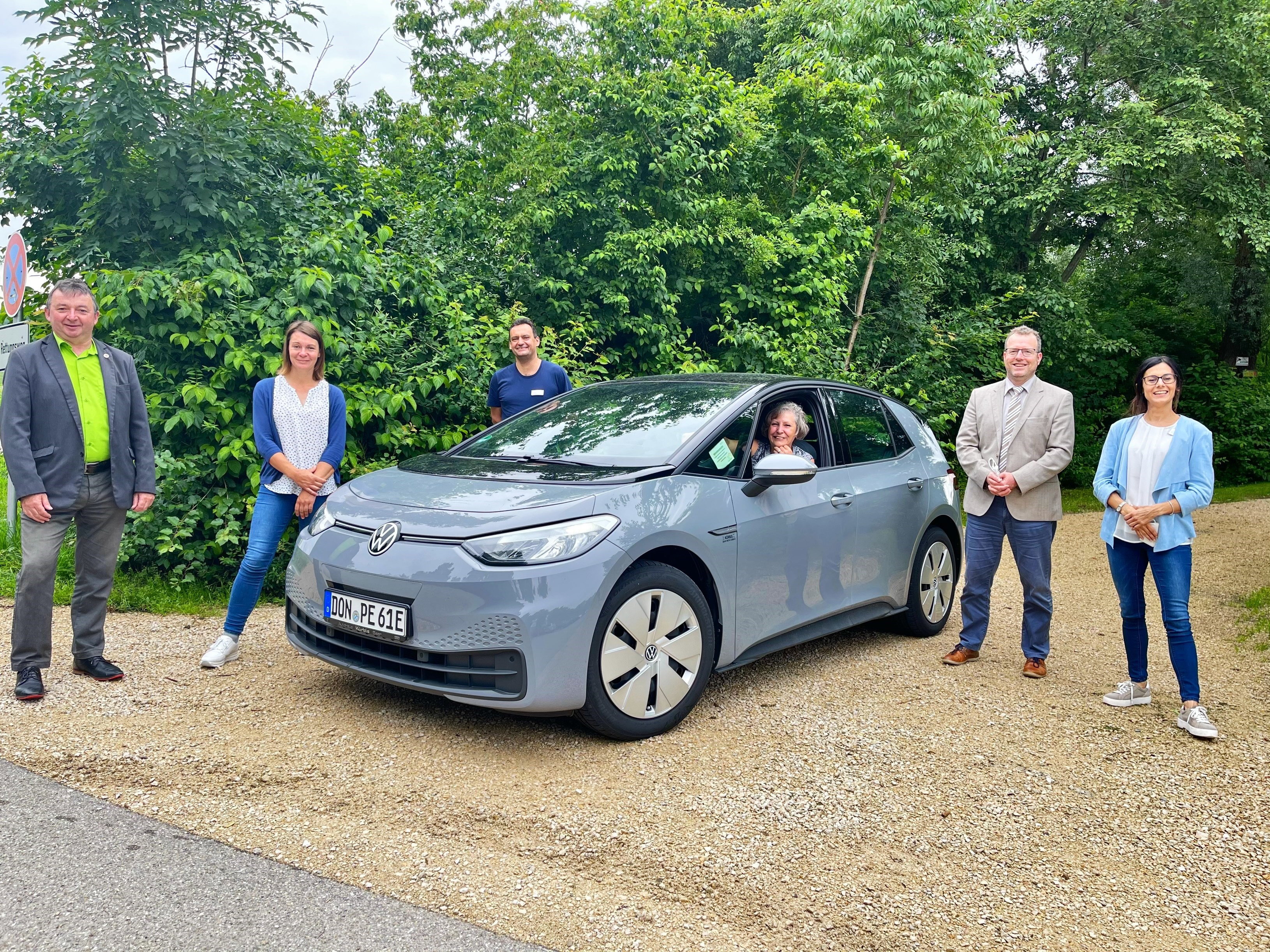 Erstes E-Auto für das Bezirkskrankenhaus Donauwörth