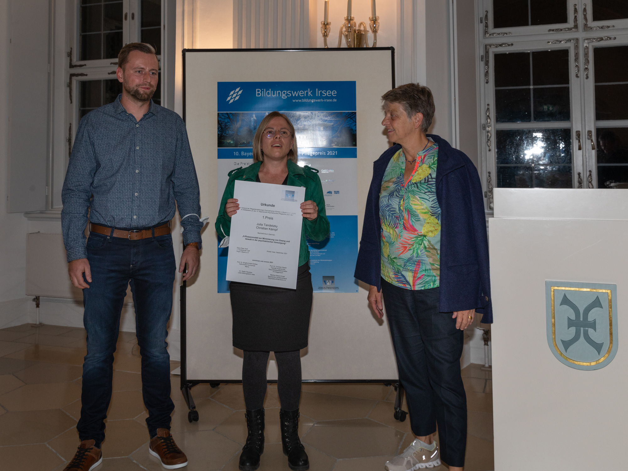 1. Preis an Julia Tandetzky und Christian Kämpf, hier mit Vize BTP Holzmann