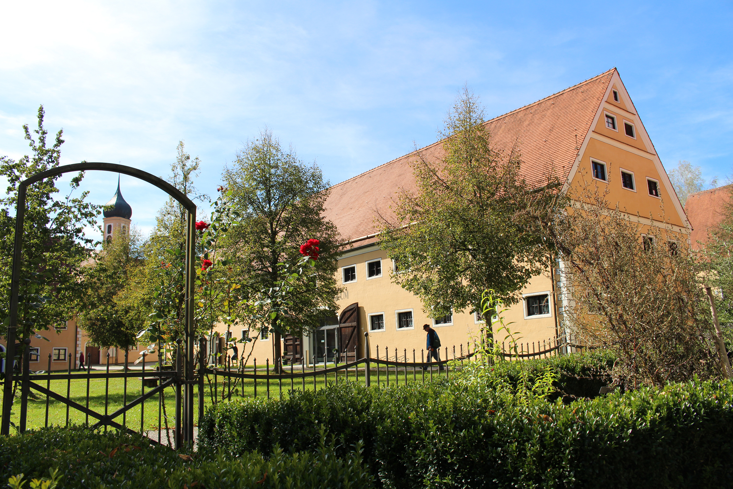 Ansicht Museum + Garten Foto: Barbara Magg/Museum Oberschönenfeld