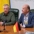 Bezirkstagspräsident Martin Sailer im Gespräch mit Dr. Serhij Osatschuk - Foto: Maxim Kosmenko Bezirkstagspräsident Martin Sailer im Gespräch mit Dr. Serhij Osatschuk - Foto: Maxim Kosmenko