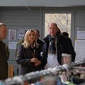 Bezirkstagspräsident Martin Sailer während der Besichtigung eines Verteilzentrums - Foto: Maxim Kosmenko