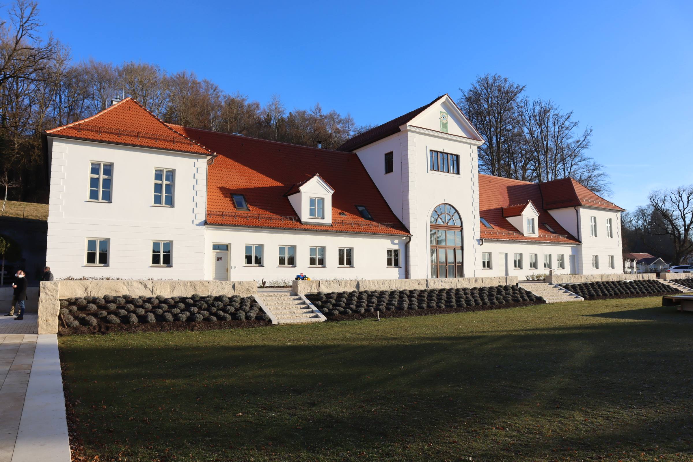 Für die Sanierung von Schloss Louisenruh in Aystetten erhält Eigentümer Alexander Stärker den Denkmalpreis des Bezirks Schwaben.