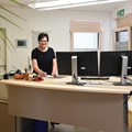 Cornelia Reisenbüchler im neuen Büro in den ehemaligen Räumen der Malteser. - Foto: Gabi Haid