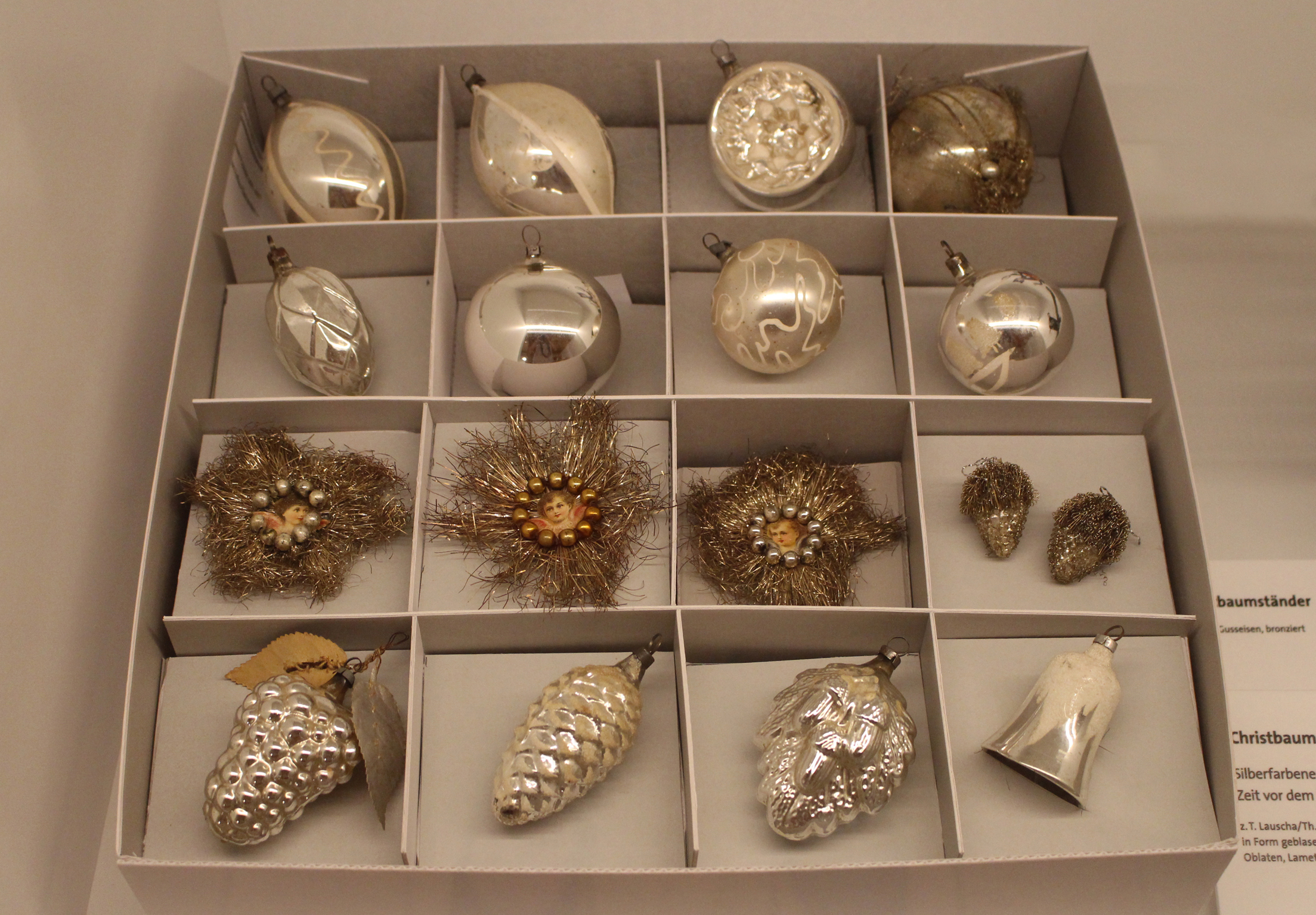 Christbaumschmuck Foto: Barbara Magg