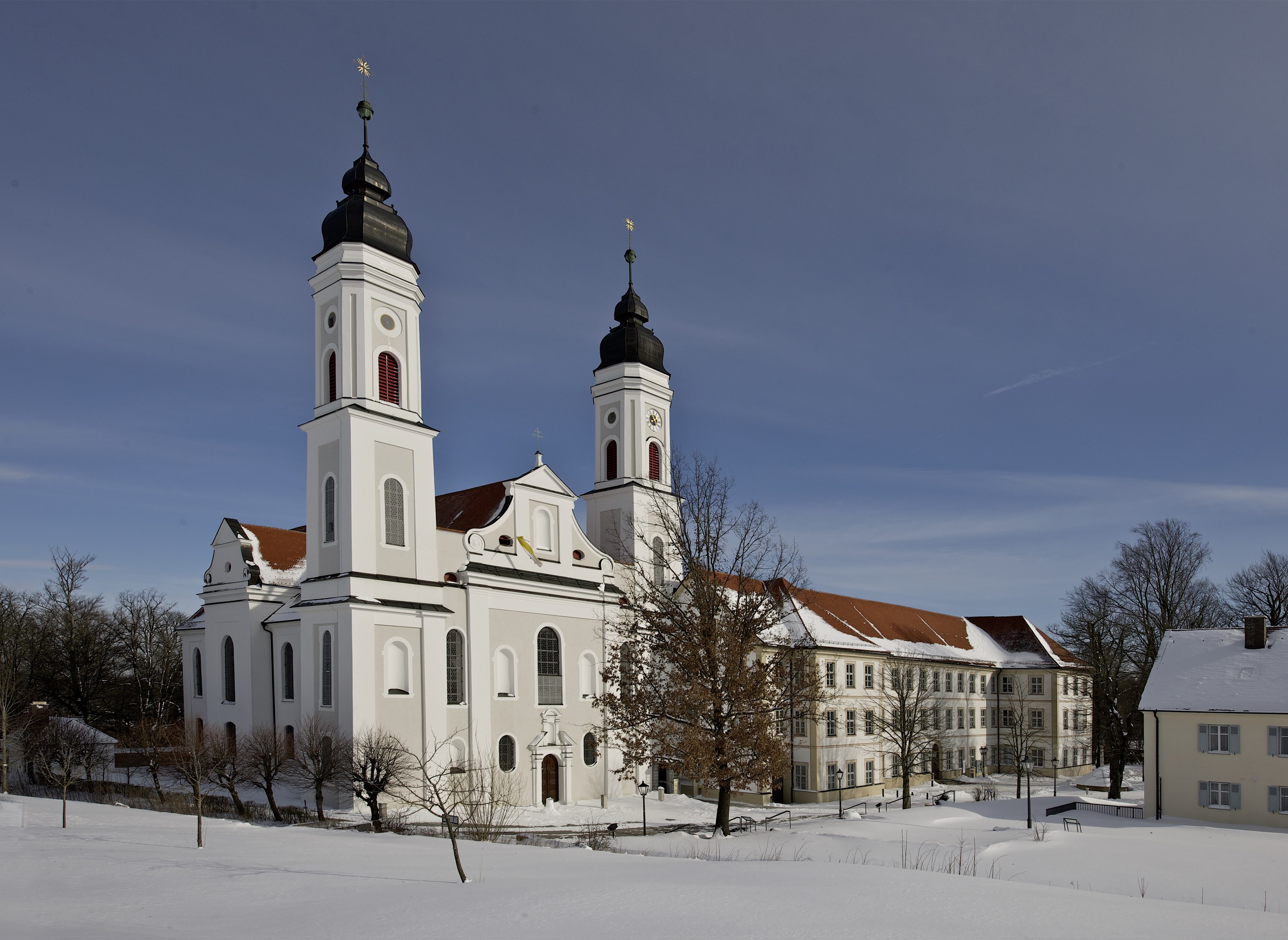 „Bürgerschaftliches Engagement in der Psychiatrie zählt zu den anspruchsvollsten ehrenamtlichen Tätigkeiten.“ - Bildungswerk des Bayerischen Bezirketags veranstaltet bayernweites Vernetzungstreffen in Kloster Irsee 